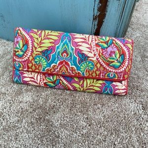 NWOT Vera Bradley wallet.